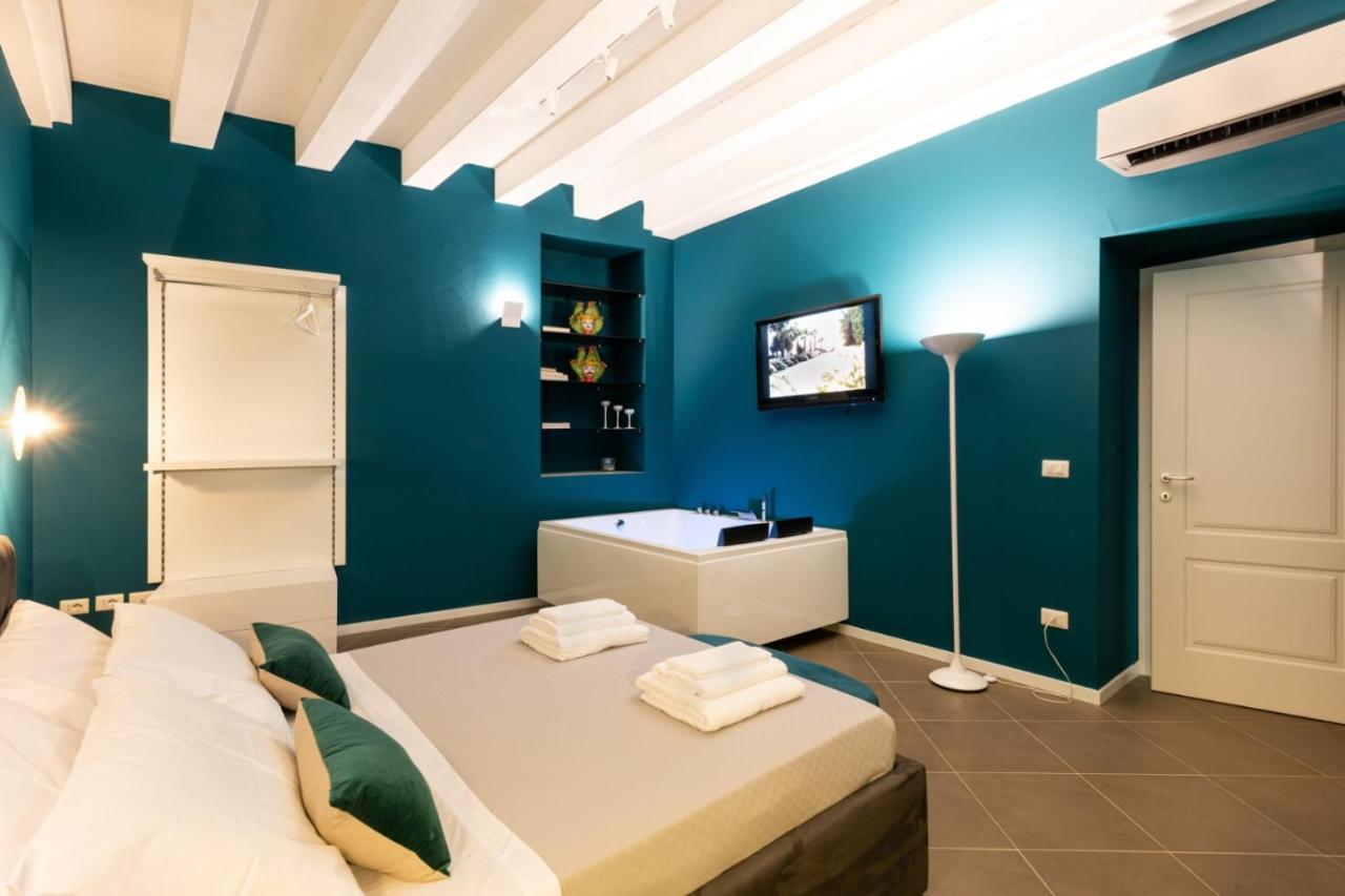 Carlo Suite Apartments Con Vasca Idromassaggio 팔레르모 외부 사진