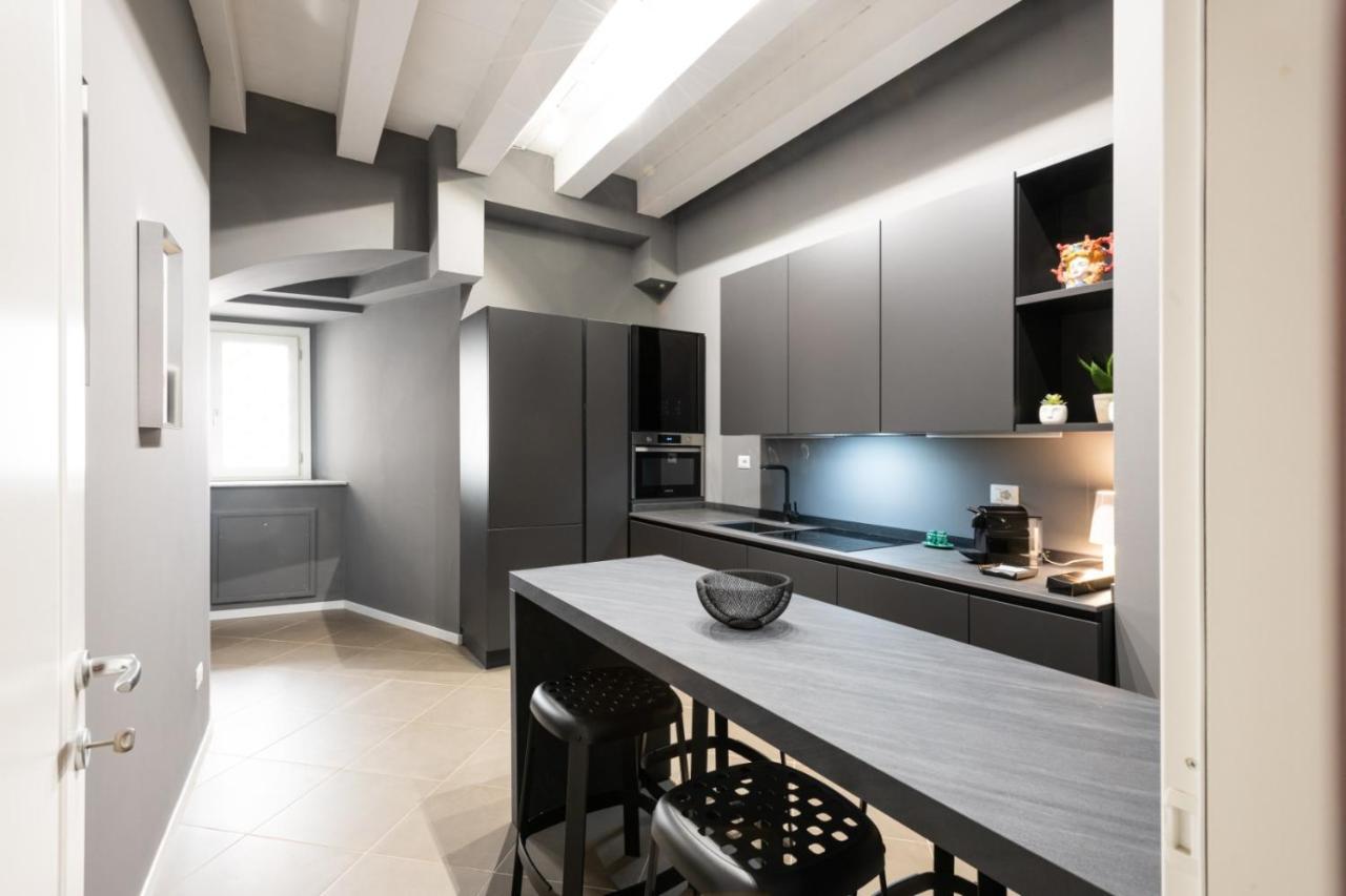 Carlo Suite Apartments Con Vasca Idromassaggio 팔레르모 외부 사진